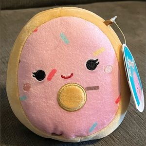 NWT 5” Debria the Donut Squishmallows